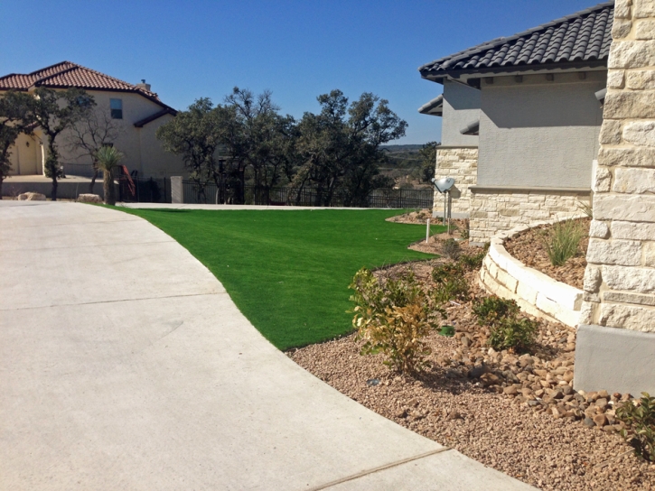 Green Lawn Volta, California Backyard Deck Ideas, Front Yard Landscape Ideas