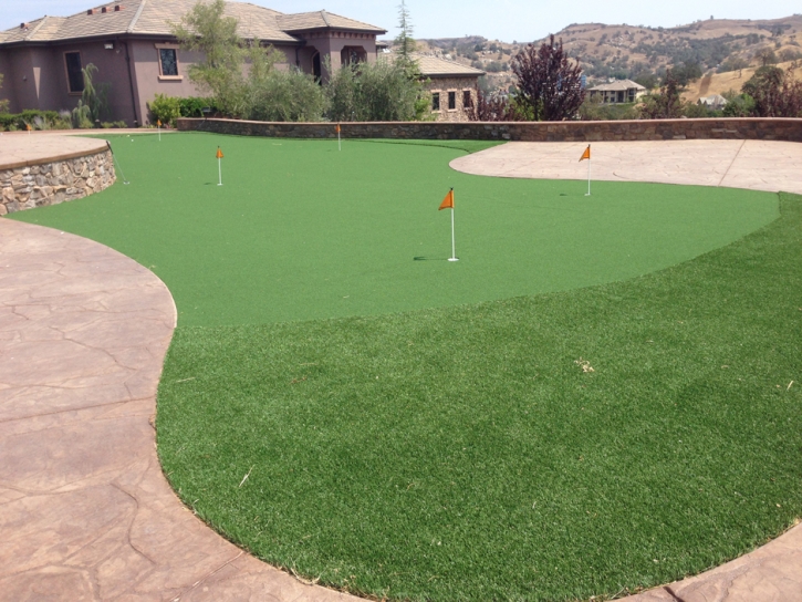 Synthetic Turf Livingston, California Putting Green Grass